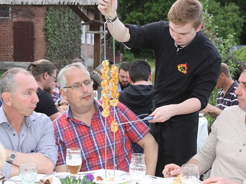 Feuer, Spieße, handgewürztes, zartes Fleisch – Rodizio