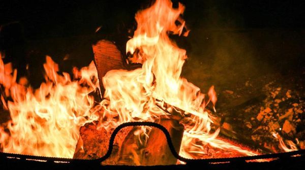 Feuer in Feuerschale